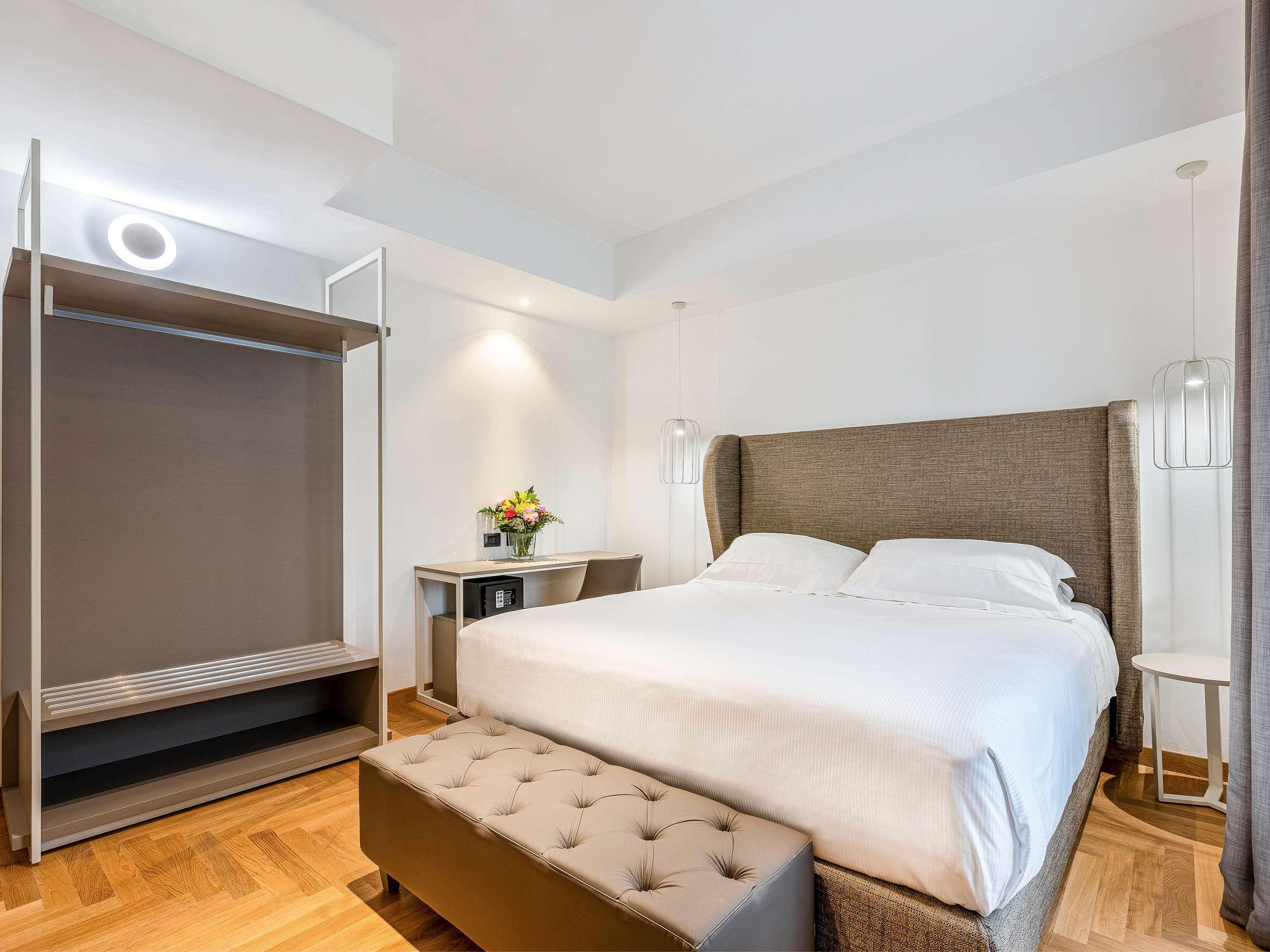 เมอร์เคียว โรมา เชนโตร แตร์มินี Hotel ภายนอก รูปภาพ