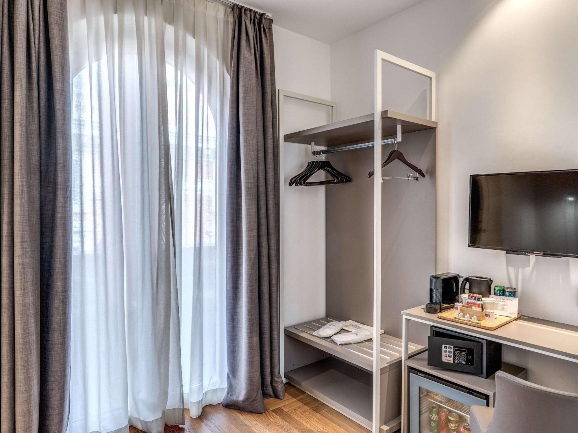 เมอร์เคียว โรมา เชนโตร แตร์มินี Hotel ภายนอก รูปภาพ